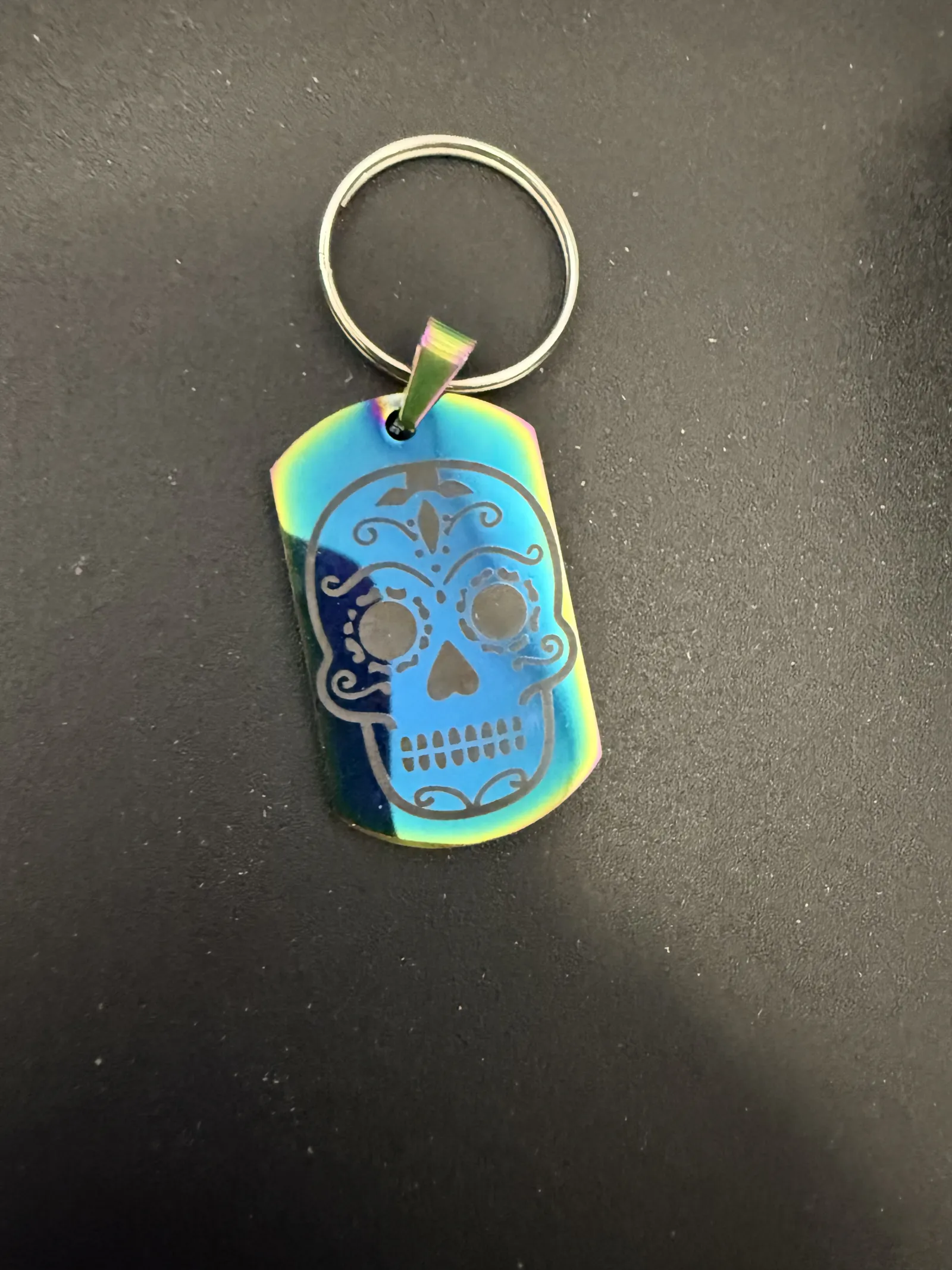 Porte-cles personnalise en resine